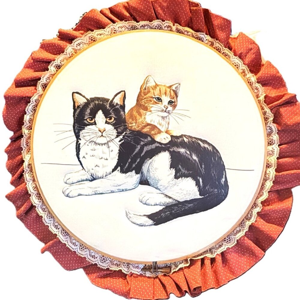 Handmade Quilted Cat Hoop Wall Hanging Ruffled Lace Country Cottage Décor VTG
